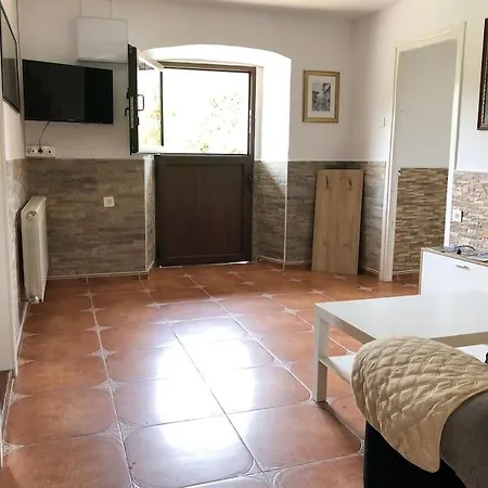 Bien Equipada Casa De Pueblo Feriehus Naveces